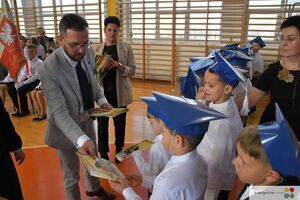 Pasowanie pierwszoklasistów na uczniów w SP nr 1