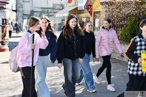 Obchody Dnia Ziemi w Krasnymstawie 2026. Zasadzenie klonu palmowego