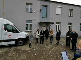 Oddanie do użytku autobusu do przewozu osób niepełnosprawnych z terenu Gminy Krośniewice: Gmina Krośniewice