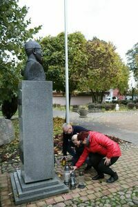 Na zdjęciu jest Burmistrz Krośniewic wraz z Zastępcą Krośniewic i Przewodniczącą Skarg wniosków i petycji