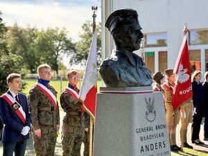 Odsłonięcie Muralu przy Szkole Podstawowej im. gen. W. Andersa w Nowem