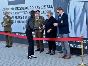 Odsłonięcie Muralu przy Szkole Podstawowej im. gen. W. Andersa w Nowem