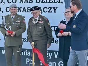 Odsłonięcie Muralu przy Szkole Podstawowej im. gen. W. Andersa w Nowem