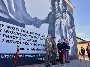 Odsłonięcie Muralu przy Szkole Podstawowej im. gen. W. Andersa w Nowem