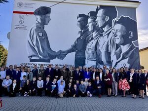 Odsłonięcie Muralu przy Szkole Podstawowej im. gen. W. Andersa w Nowem