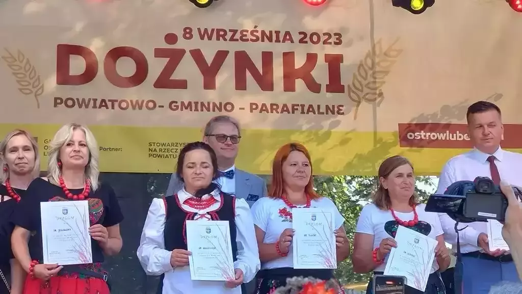 Gmina Niedźwiada na Dożynkach Powiatu Lubartowskiego w Ostrowie Lubelskim