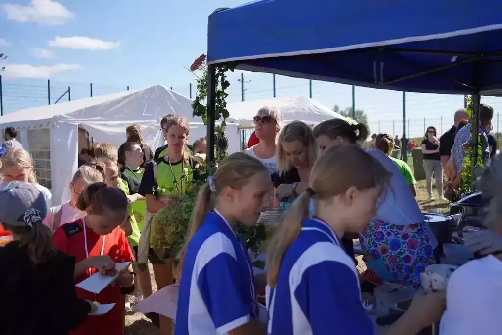 Uroczyste otwarcie Ogólnodostępnego Kompleksu Sportowego w Niedźwiadzie