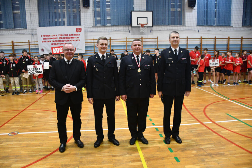 I Powiatowy Turniej Halowej Piłki Nożnej Młodzieżowych Drużyn Pożarniczych powiatu lubartowskiego rozegrany w Gminie Niedźwiada