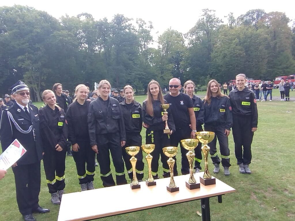 Drużyny OPS z gminy Niedźwiada na Powiatowych Zawodach Sportowo – Pożarniczych jednostek Ochotniczych Straży Pożarnych w Lubartowie