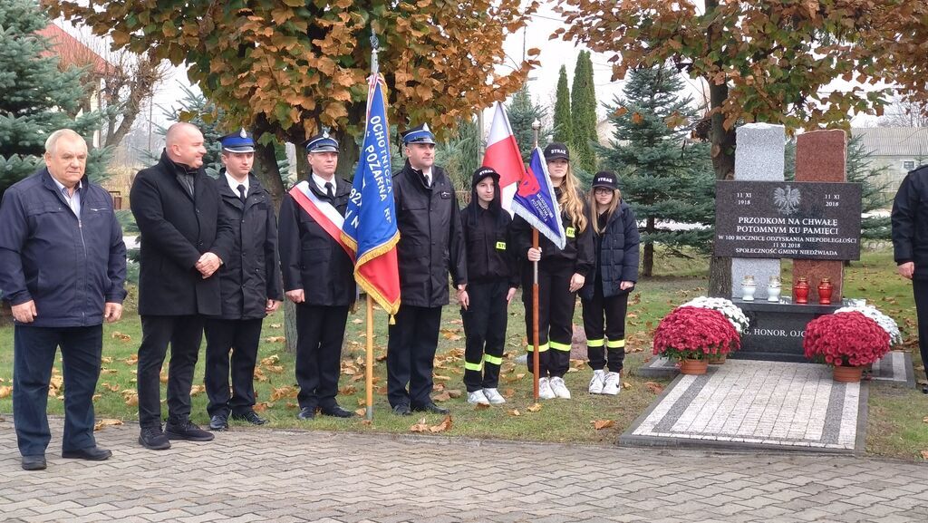 Obchody 106 rocznicy odzyskania przez Polskę niepodległości.