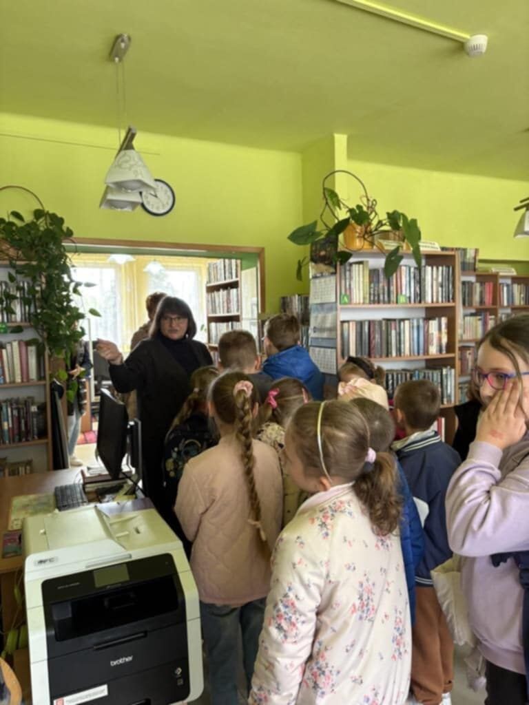 Wizyta uczniów ze Szkoły Podstawowej w Brzeźnicy Książęcej w Urzędzie Gminy Niedźwiada