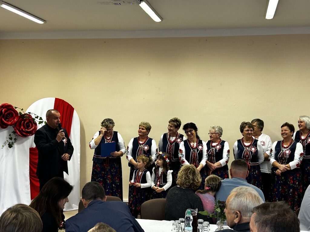 Uroczyste Obchody Święta Niepodległości zorganizowane przez Koło Gospodyń Wiejskich w Tarle