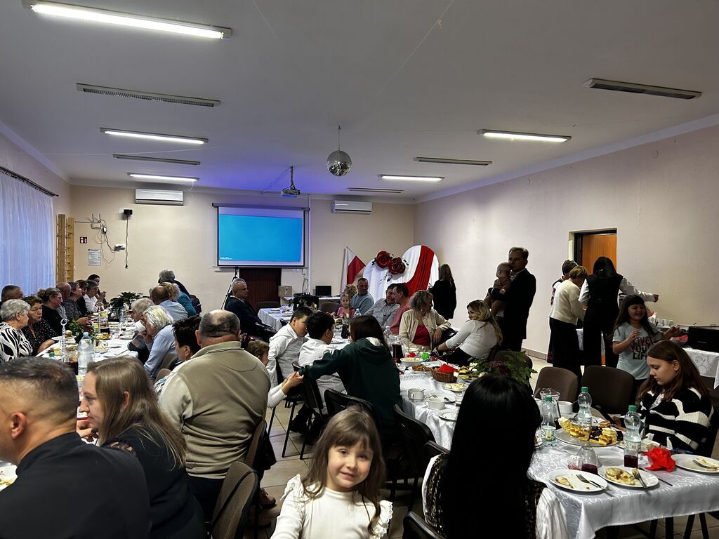 Uroczyste Obchody Święta Niepodległości zorganizowane przez Koło Gospodyń Wiejskich w Tarle