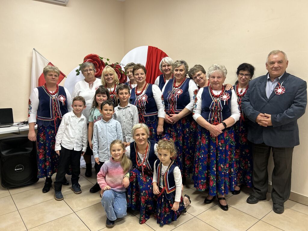 Uroczyste Obchody Święta Niepodległości zorganizowane przez Koło Gospodyń Wiejskich w Tarle