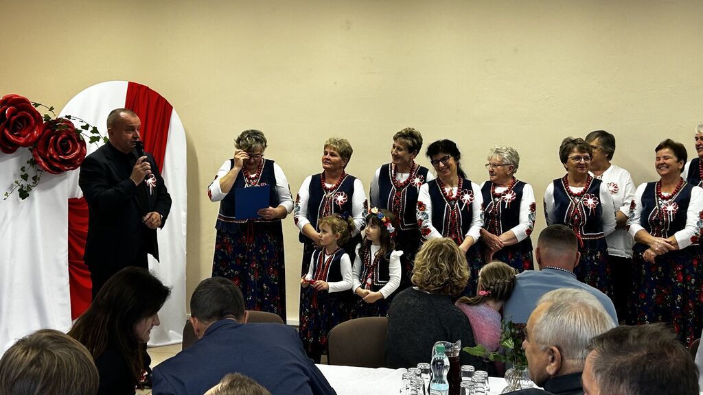 Uroczyste Obchody Święta Niepodległości zorganizowane przez Koło Gospodyń Wiejskich w Tarle