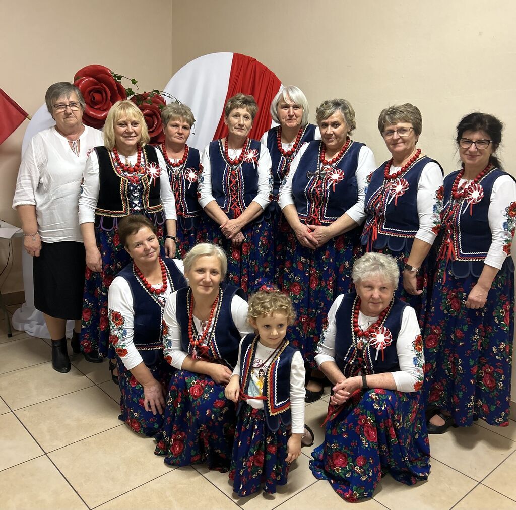 Uroczyste Obchody Święta Niepodległości zorganizowane przez Koło Gospodyń Wiejskich w Tarle