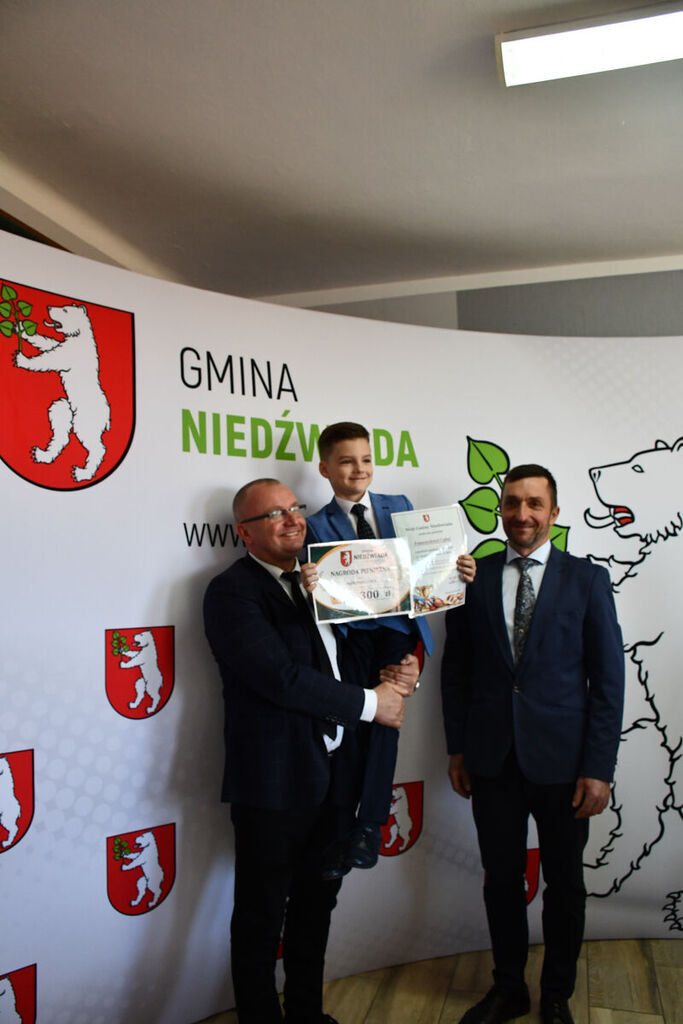 Uroczyste wręczenie nagród sportowcom z terenu Gminy Niedźwiada