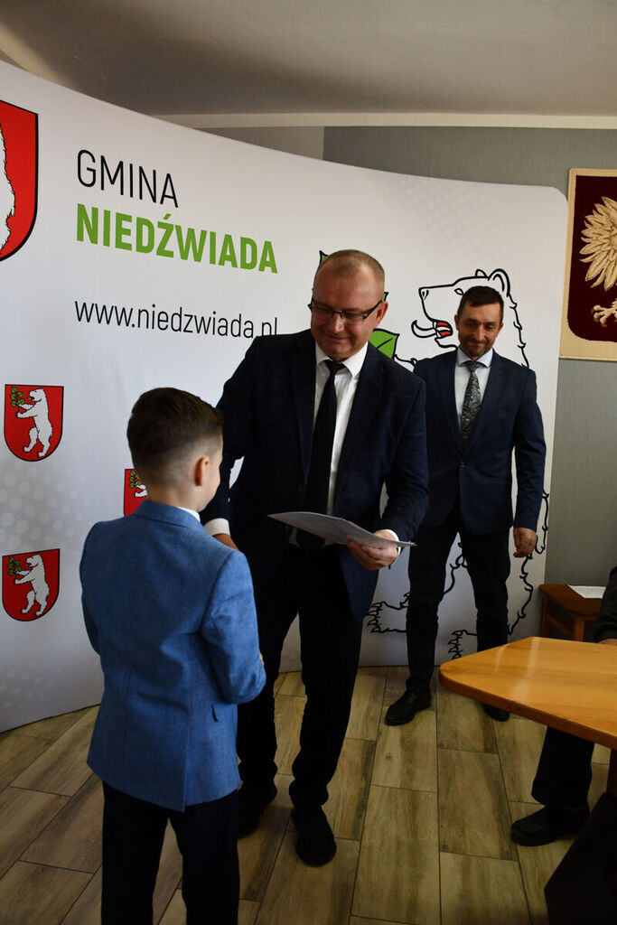 Uroczyste wręczenie nagród sportowcom z terenu Gminy Niedźwiada