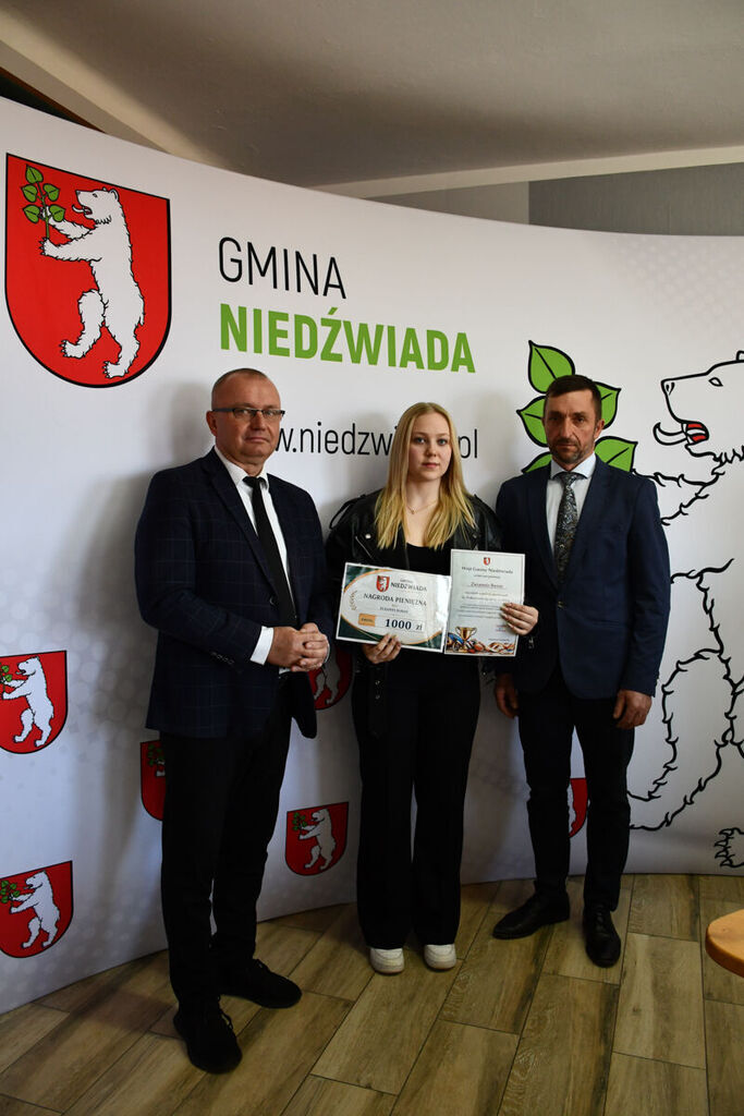 Uroczyste wręczenie nagród sportowcom z terenu Gminy Niedźwiada