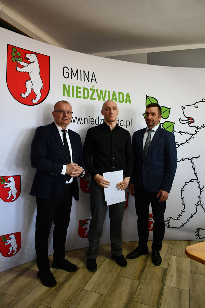 Uroczyste wręczenie nagród sportowcom z terenu Gminy Niedźwiada