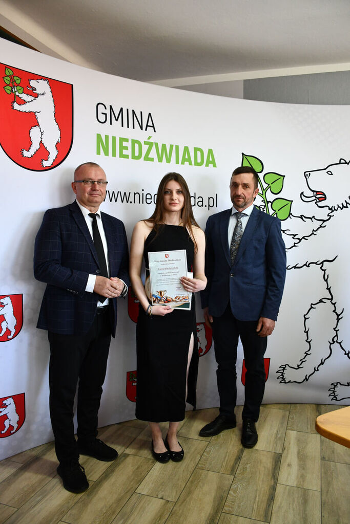 Uroczyste wręczenie nagród sportowcom z terenu Gminy Niedźwiada