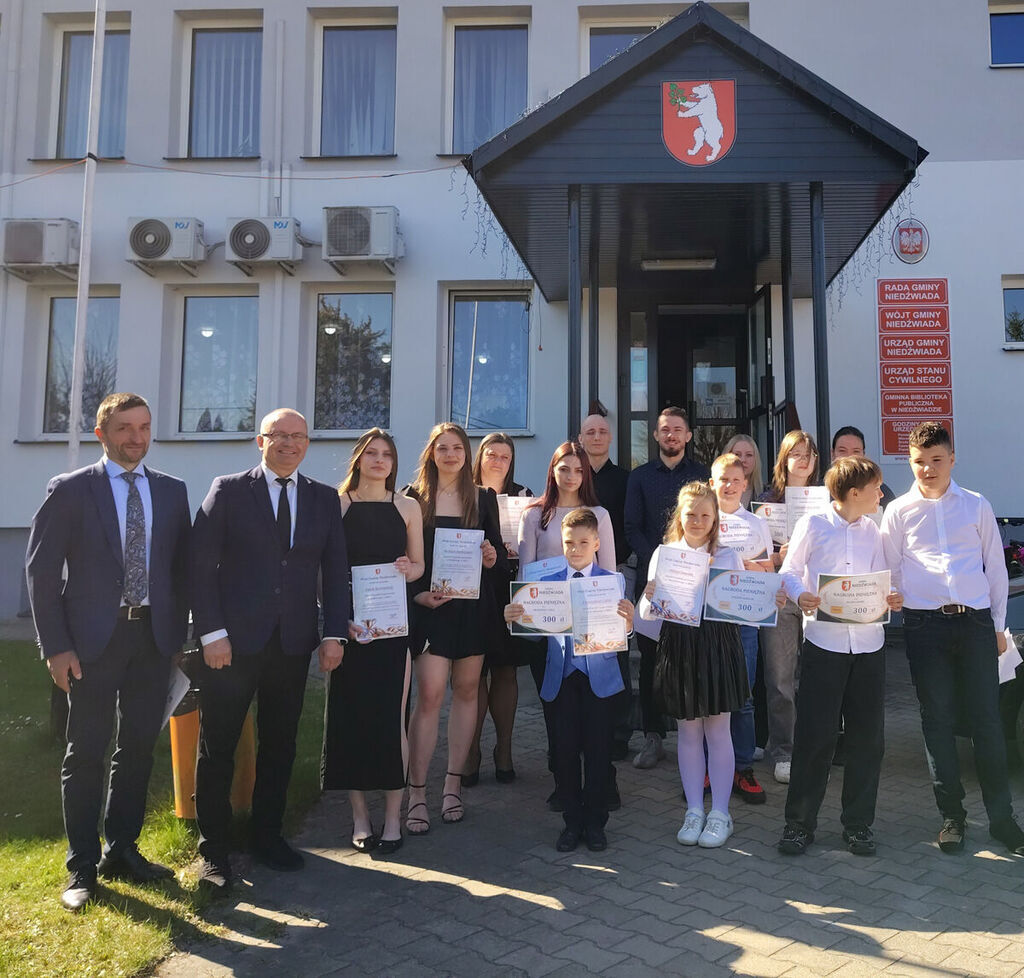 Uroczyste wręczenie nagród sportowcom z terenu Gminy Niedźwiada