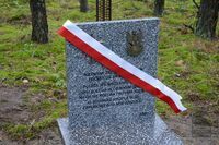 Odsłonięcie pomnika na mogile nieznanego żołnierza Wojska Polskiego, poległego we wrześniu 1939 r. 
