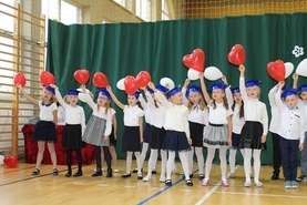 Ślubowanie uczniów klas pierwszych w SP nr 1 w Pajęcznie