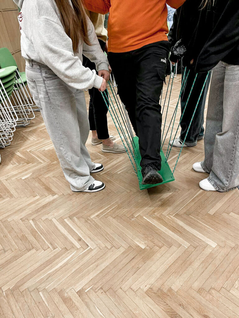 
                                                    Ogólnopolski Tydzień Kariery 2025 - Siła relacji w erze samotności
                                                