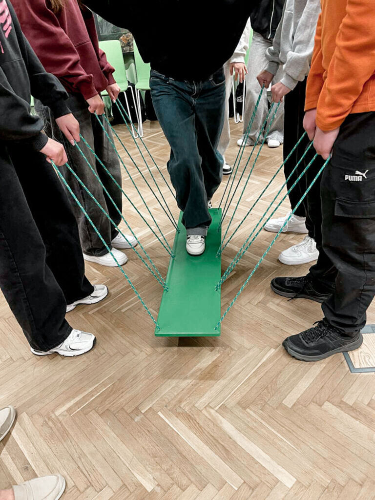 
                                                    Ogólnopolski Tydzień Kariery 2025 - Siła relacji w erze samotności
                                                