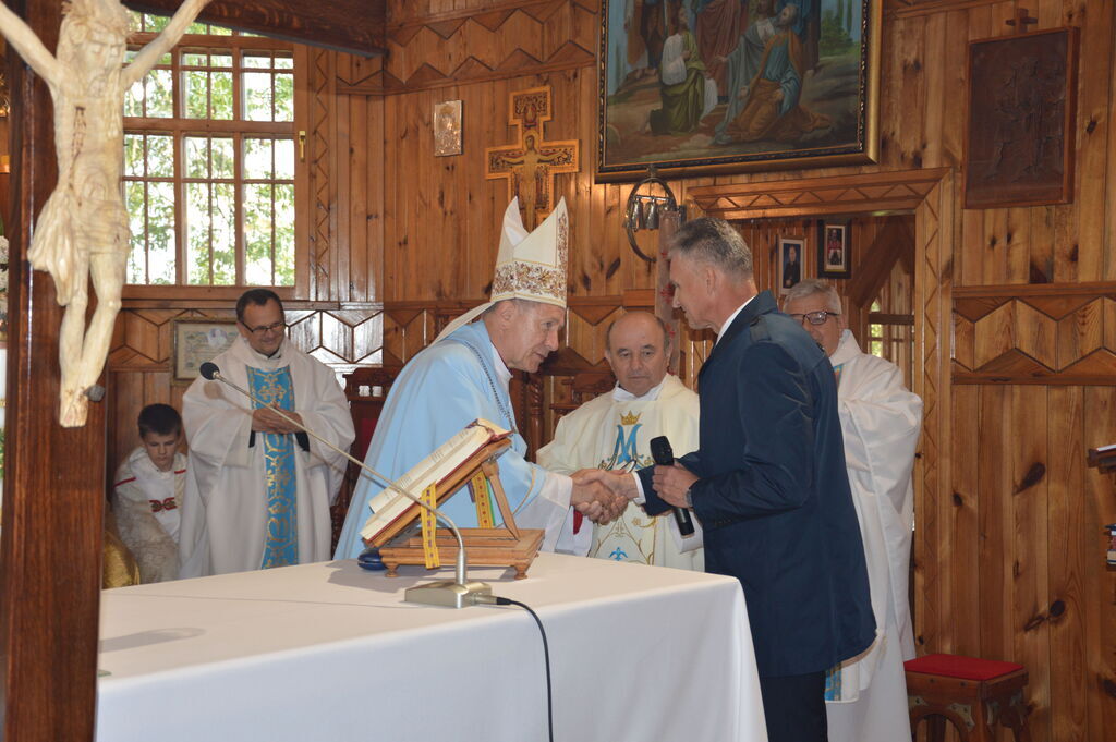 W sobotę 4 października Szkoła Podstawowa w Lipinach Dolnych obchodziła jubileusz 20-lecia nadania jej imienia św. Franciszka z Asyżu