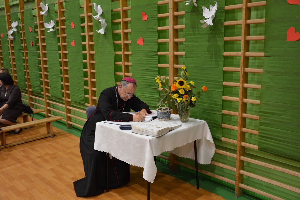 W sobotę 4 października Szkoła Podstawowa w Lipinach Dolnych obchodziła jubileusz 20-lecia nadania jej imienia św. Franciszka z Asyżu
