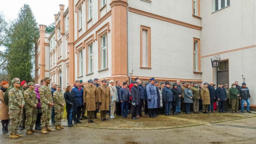 Odsłonięcie tablicy poświęconej prof. Zbigniewowi Relidze