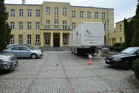 Mammobus przed Starostwem Powiatowym w Lublinie