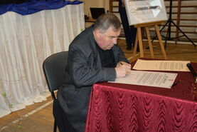 podpisanie aktu erekcyjnego - ks kan. Krzysztof Marzycki