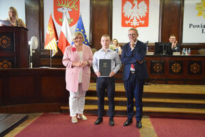 NAGRODY ZA OSIĄGNIĘCIA W DZIEDZINIE TWÓRCZOŚCI ARTYSTYCZNEJ UPOWSZECHNIANIA I OCHRONY KULTURY ORAZ NAGRODY ZA OSIĄGNIĘTE WYNIKI SPORTOWE ORAZ WYBITNE OSIĄGNIĘCIA W DZIAŁALNOŚCI SPORTOWEJ