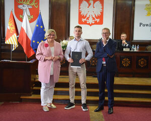 NAGRODY ZA OSIĄGNIĘCIA W DZIEDZINIE TWÓRCZOŚCI ARTYSTYCZNEJ UPOWSZECHNIANIA I OCHRONY KULTURY ORAZ NAGRODY ZA OSIĄGNIĘTE WYNIKI SPORTOWE ORAZ WYBITNE OSIĄGNIĘCIA W DZIAŁALNOŚCI SPORTOWEJ