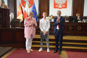 NAGRODY ZA OSIĄGNIĘCIA W DZIEDZINIE TWÓRCZOŚCI ARTYSTYCZNEJ UPOWSZECHNIANIA I OCHRONY KULTURY ORAZ NAGRODY ZA OSIĄGNIĘTE WYNIKI SPORTOWE ORAZ WYBITNE OSIĄGNIĘCIA W DZIAŁALNOŚCI SPORTOWEJ