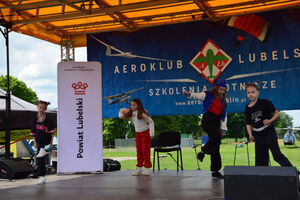 Lotniczy Dzień Dziecka w Radawcu – święto radości i podniebnych atrakcji