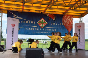 Lotniczy Dzień Dziecka w Radawcu – święto radości i podniebnych atrakcji