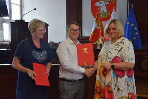 Wręczenie Aktów Powołania Członkom Powiatowej Rady Rynku Pracy – osobom nieobecnym na pierwszym posiedzeniu.