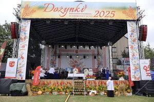 Dożynki Powiatowo-Gminne 2025 w Niedrzwicy Dużej - Korowód + oficjalna część