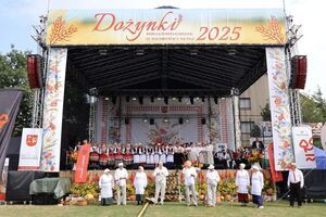 Dożynki Powiatowo-Gminne 2025 w Niedrzwicy Dużej - obrzęd dożynkowy
