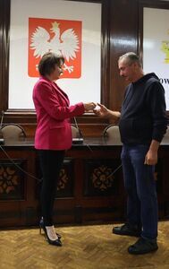 Wręczenie nowych legitymacji strażnikom Społecznej Straży Rybackiej