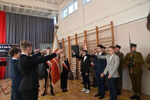Przysięgali na orła i na krzyż, na dwa kolory...