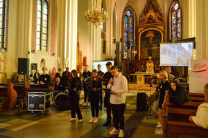 
                                                    Konkurs na najciekawsze wykonanie montażu słowno-muzycznego poświęconego pamięci Jana Pawła II w świetle Jubileuszu 550-lecia Województwa Lubelskiego
                                                