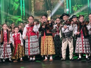 
                                                    „Warto być Polakiem” - Koncert Małej Armii Janosika w Rykach
                                                