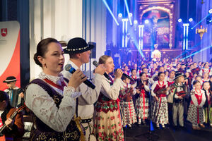 
                                                    Wspomnień czar – koncert „Małej Armii Janosika” raz jeszcze…
                                                