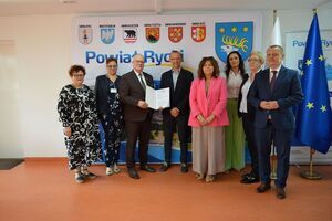 
                                                    Termomodernizacja budynków z zastosowaniem OZE w obiektach edukacyjnych w powiecie ryckim
                                                