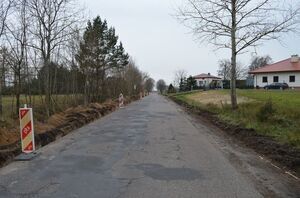 
                                                    Trwają prace budowlane przy zadaniu pn.: „Przebudowa drogi powiatowej Nr 1420L od km 0+000 do km 6+299,73 w miejscowościach Kłoczew, Jagodne, Gózd”
                                                